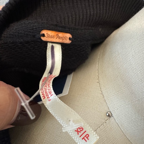 NEW FREE PEOPLE Eleanor Oversized Sweatshirt Black/white Sz. XS - Picture 10 of 12